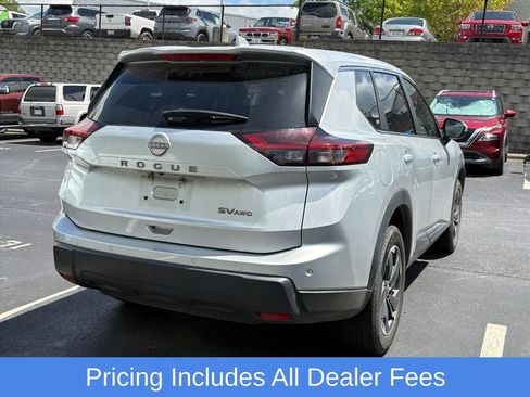 Used 2024 Nissan Rogue SV AWD/4WD image 6