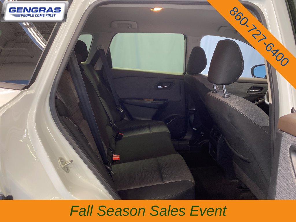 Used 2023 Nissan Rogue SV AWD/4WD image 34