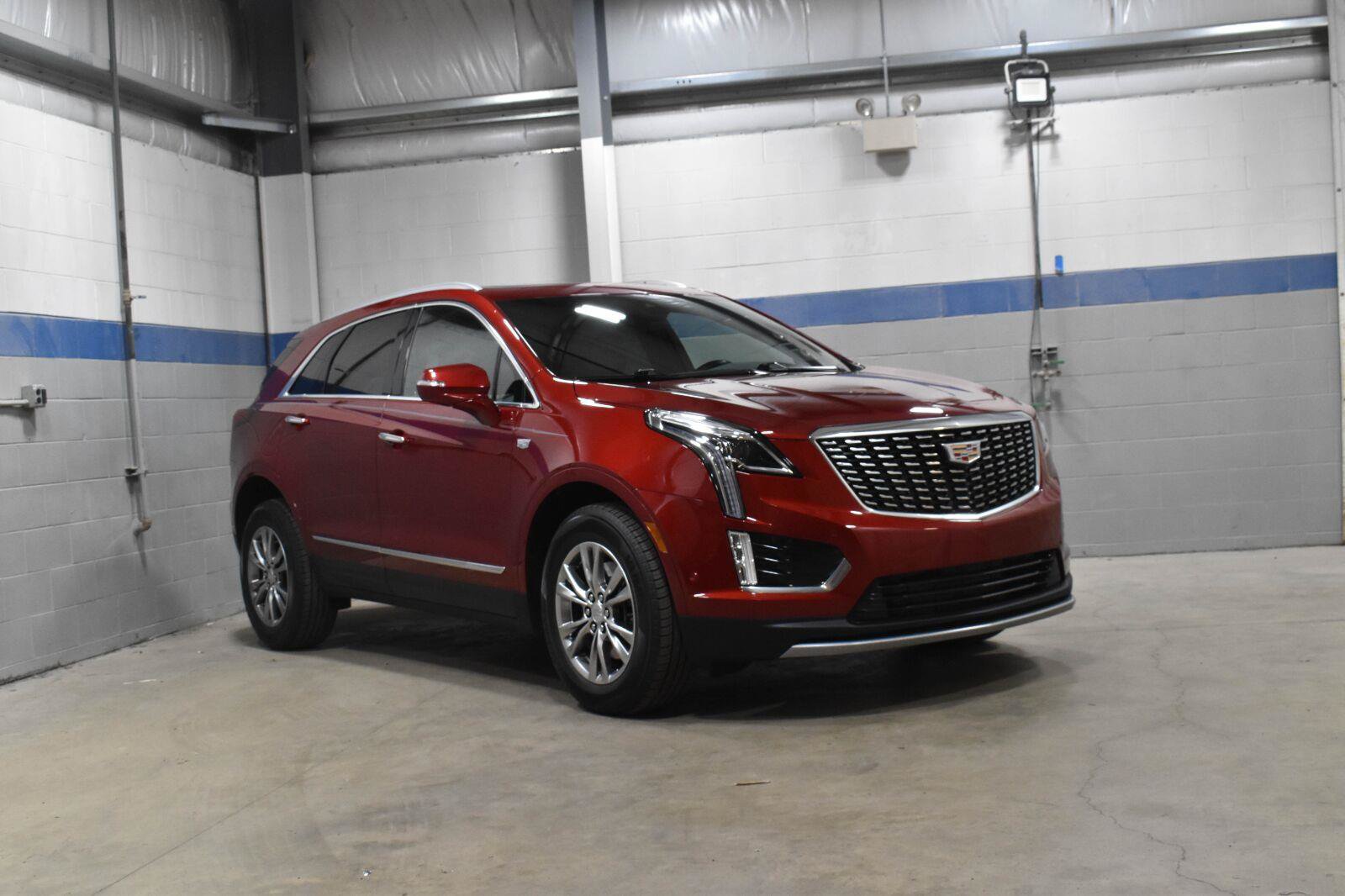 Certified 2023 Cadillac XT5 Premium Luxury w/ Technology Package AWD/4WD image 29