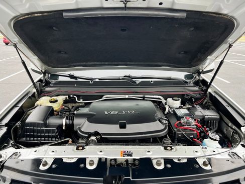 Used 2018 Chevrolet Colorado ZR2 image 13