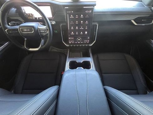 Used 2025 GMC Acadia Elevation w/ Elevation Premium Package FWD image 25