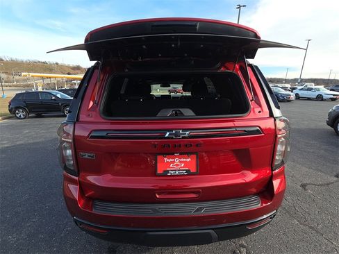 Used 2024 Chevrolet Tahoe Z71 w/ Luxury Package image 36