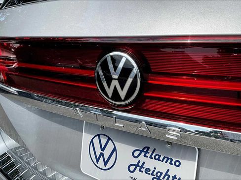 New 2026 Volkswagen Atlas SE FWD image 15