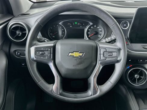 Used 2024 Chevrolet Blazer LT w/ Convenience Package FWD image 18