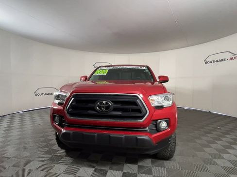 Used 2023 Toyota Tacoma SR5 w/ SR5 Appearance Package RWD image 3