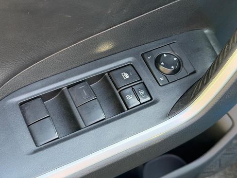 Used 2019 Toyota RAV4 Adventure AWD/4WD image 15