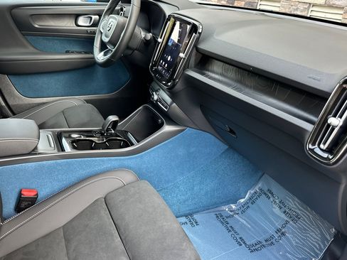 Certified 2023 Volvo C40 P8 Recharge Plus AWD/4WD image 18
