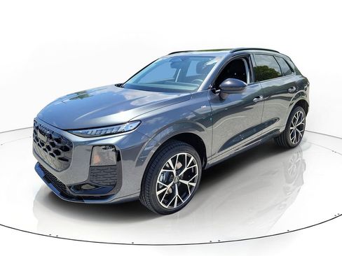 New 2026 Audi Q3 quattro 2.0T AWD/4WD image 2
