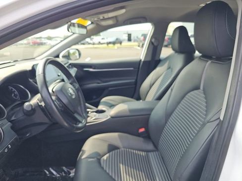 Used 2024 Toyota Camry SE FWD image 17