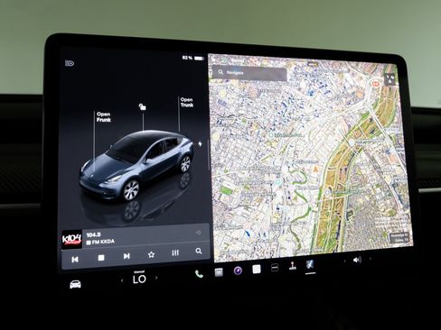 Used 2023 Tesla Model Y Long Range AWD/4WD image 24