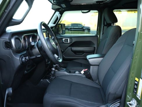 Used 2021 Jeep Wrangler Unlimited Sport image 8