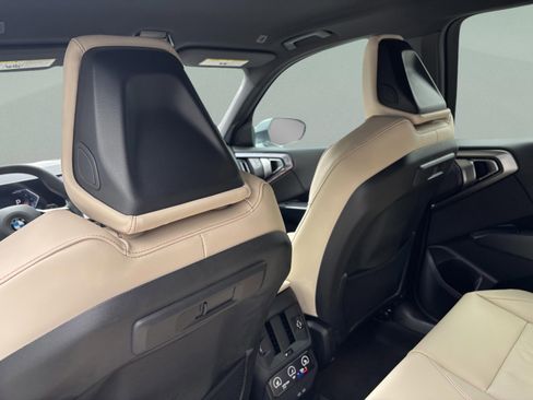 Used 2026 BMW X3 xDrive30 w/ Convenience Package image 28