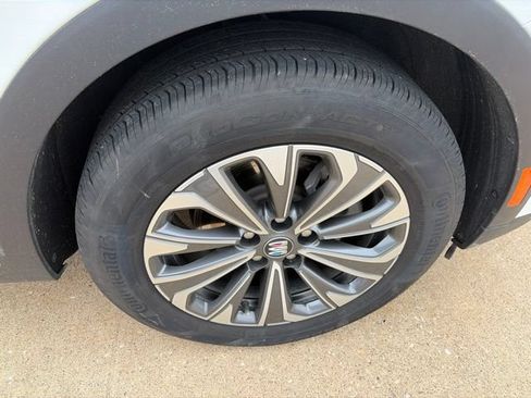 Used 2024 Buick Envision Preferred AWD/4WD image 25