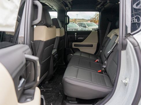 New 2026 GMC Hummer EV SUV image 13