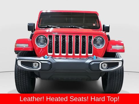 Used 2023 Jeep Wrangler Unlimited Sahara image 2