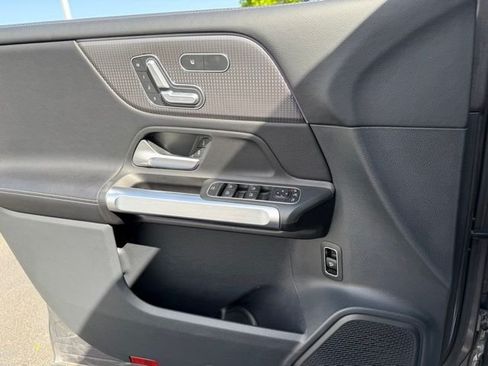 Certified 2022 Mercedes-Benz GLB 250 4MATIC image 20