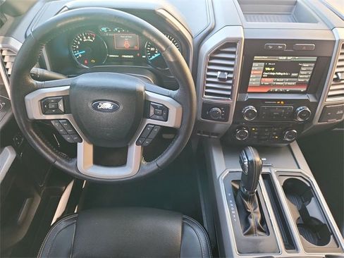 Used 2015 Ford F150 Lariat image 11