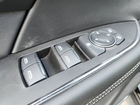 Used 2024 Buick Envision Sport Touring image 32