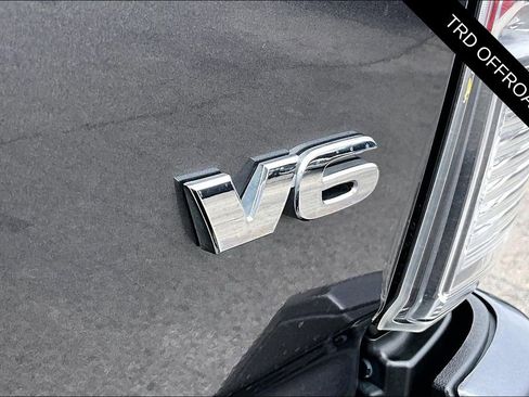 Used 2021 Toyota Tacoma TRD Off-Road image 24