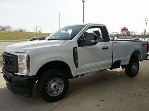 New 2026 Ford F250 XL w/ F-250 >10K GVWR Package image 5