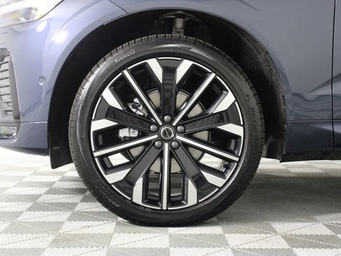 New 2026 Volvo XC60 B5 Ultra w/ Climate Package AWD/4WD image 13
