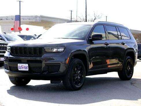 New 2025 Jeep Grand Cherokee L Altitude image 7