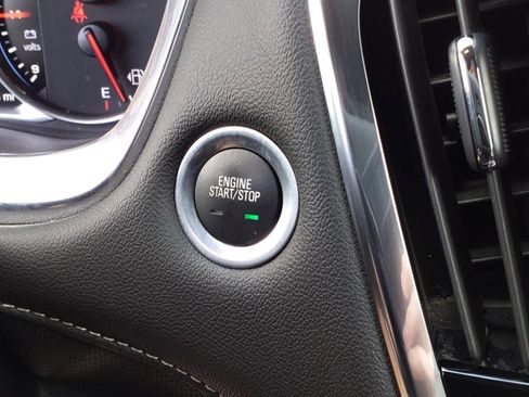 Used 2023 Chevrolet Traverse Premier image 29