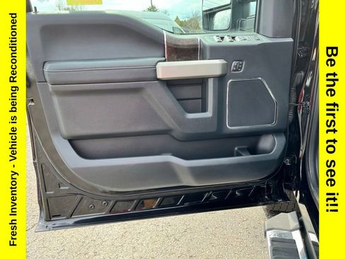 Used 2022 Ford F250 Lariat w/ Lariat Ultimate Package AWD/4WD image 10