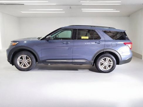 Used 2021 Ford Explorer XLT image 16