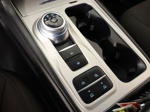 Used 2021 Ford Explorer XLT image 8