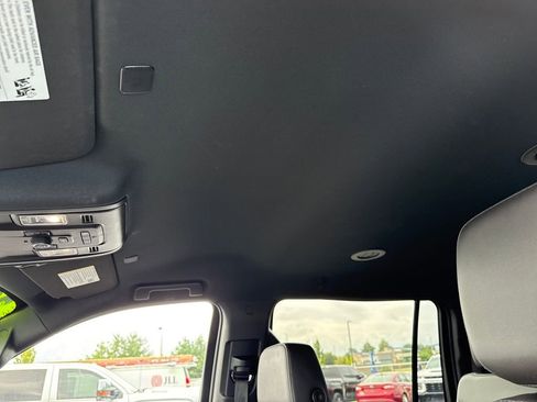 Used 2022 Chevrolet Suburban Z71 w/ Z71 Off-Road Package image 27