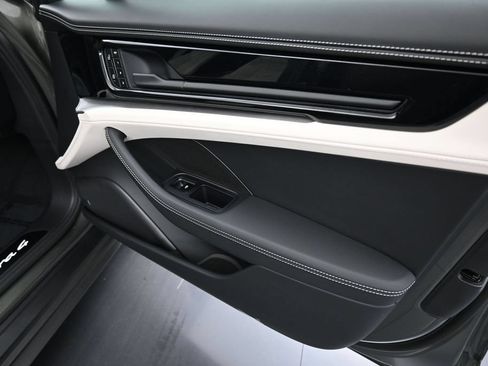 Certified 2026 Porsche Panamera 4 AWD/4WD image 33