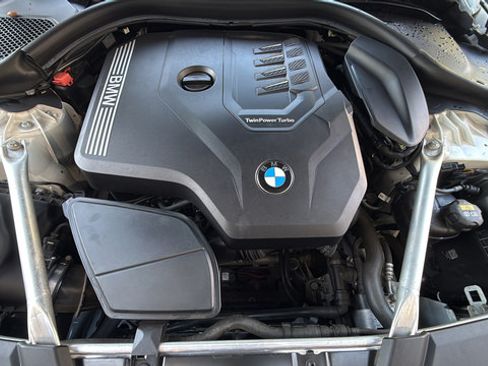 Used 2022 BMW 530i w/ Convenience Package RWD image 28