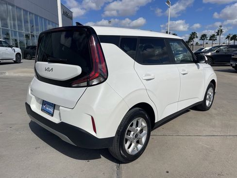 Used 2024 Kia Soul LX w/ Option Group 015 image 2