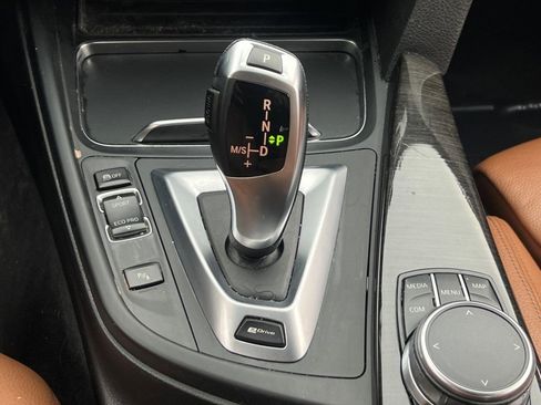 Used 2017 BMW 330e image 24