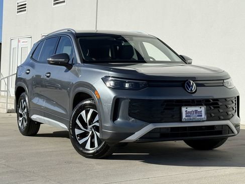 New 2026 Volkswagen Tiguan S image 2