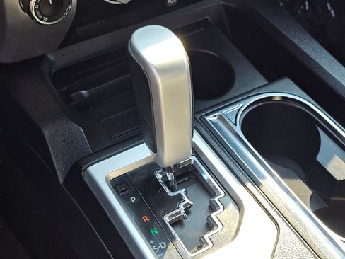 Used 2015 Toyota Tundra SR5 image 11