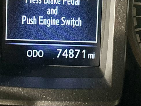 Used 2019 Toyota Tacoma TRD Off-Road w/ Technology Package AWD/4WD image 14