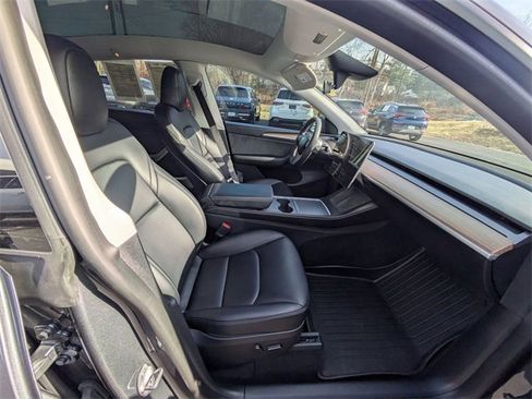 Used 2023 Tesla Model Y Performance image 34