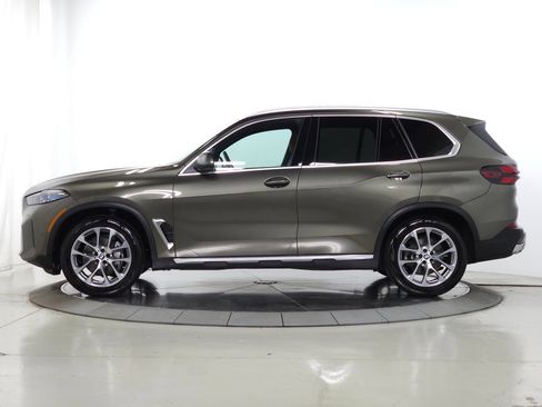 Used 2026 BMW X5 xDrive40i w/ Premium Package AWD/4WD image 5