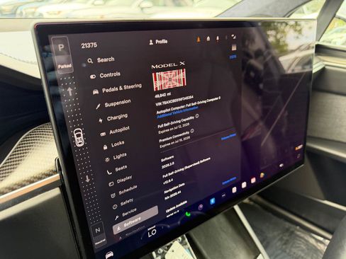 Used 2022 Tesla Model X Plaid AWD/4WD image 5
