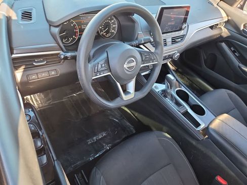 Used 2023 Nissan Altima 2.5 SV image 11