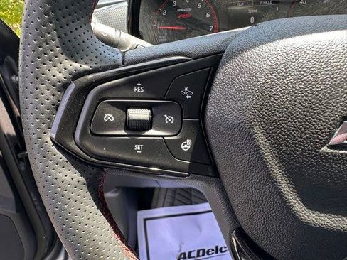 Used 2024 Chevrolet Trax RS w/ Sunroof Package FWD image 18