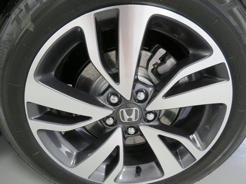 Used 2023 Honda Odyssey Touring image 27