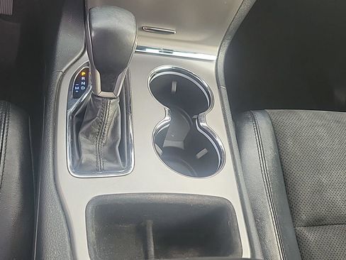 Used 2022 Jeep Grand Cherokee Laredo X image 17