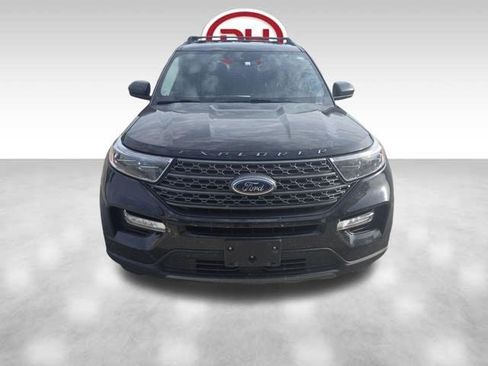 Used 2022 Ford Explorer XLT w/ Equipment Group 202A AWD/4WD image 2