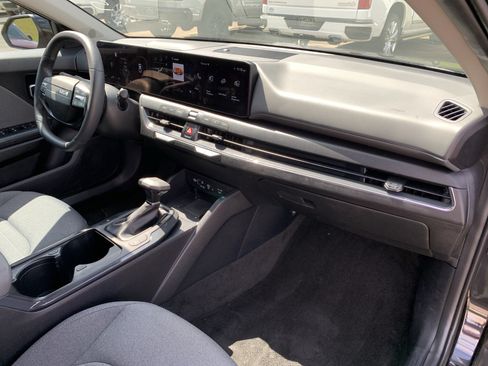 Used 2025 Kia K4 EX FWD image 30