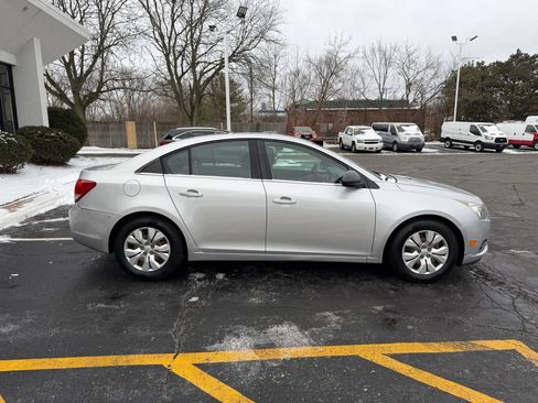 Used 2012 Chevrolet Cruze LS w/ Connectivity Package image 8
