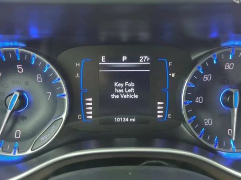 Used 2023 Chrysler Voyager LX FWD image 15