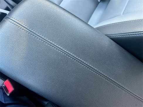 Used 2020 Chevrolet Equinox Premier image 25